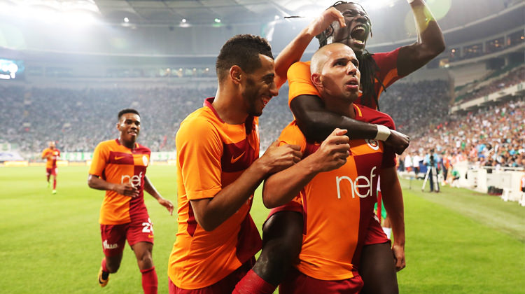 feghouli-girdi-aslan-geri-dondu