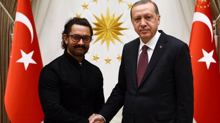 cumhurbaskani-erdogan-aamir-khan-i-kabul-etti