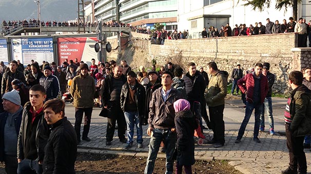 Kendisini savcı olarak tanıtan polis intihardan vazgeçirdi