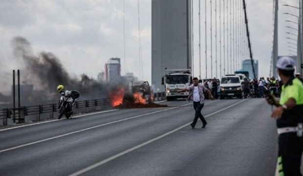 15 Temmuz Şehitler Köprüsü'nde yangın paniği!