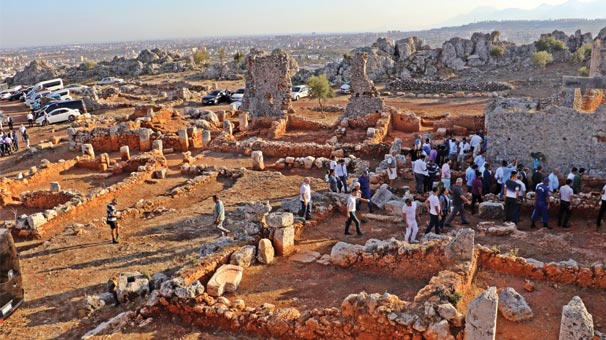 2 bin 200 yıllık şehir Lyrboton Kome