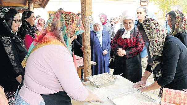 Emine Erdoğan 'Yaşayan Köy'de