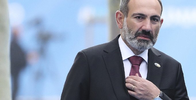 Ermenistan'da Nikol Paşinyan resmen yeniden başbakan