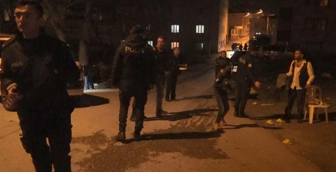 Asker eğlencesinde polise ateş açtılar