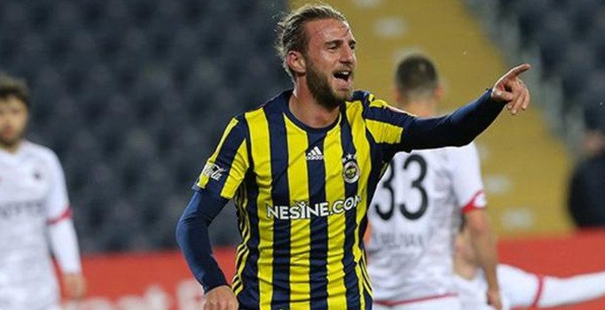 Fenerbahçe iki futbolcusunu Yeni Malatyaspor'a gönderdi