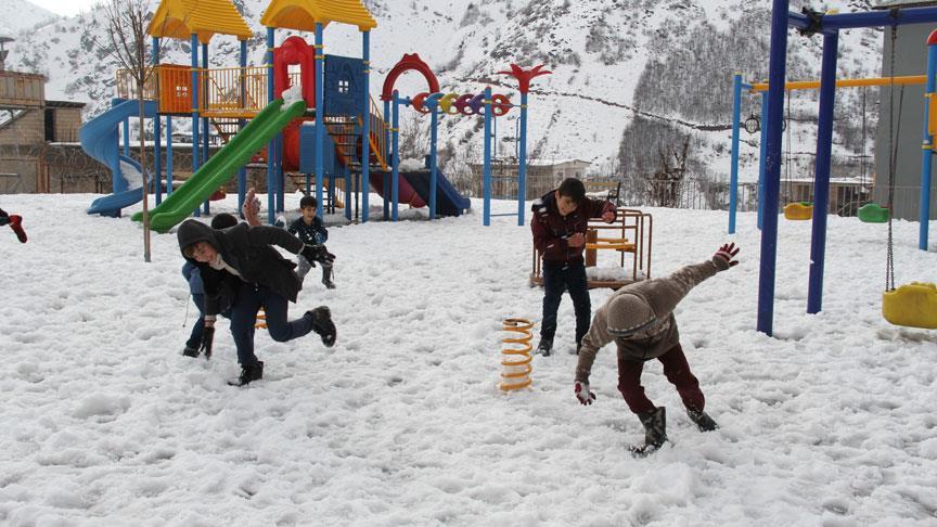 Hakkari'de Eğitime 1 Gün Ara