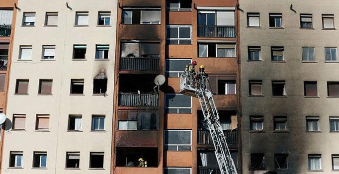 İspanya'da apartman yangını: 3 ölü, 16 yaralı