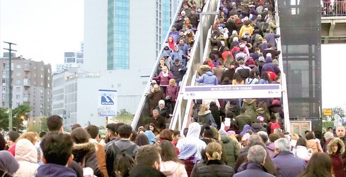 İstanbul’da toplu taşıma Çin nüfusunu aştı