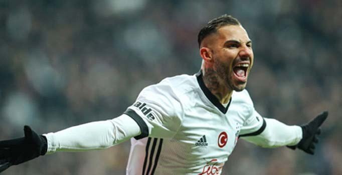 PFDK'den Quaresma'ya 2 maç ceza