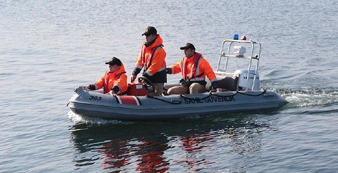 Mersin'de balıkçı teknesi alabora oldu: 1 ölü