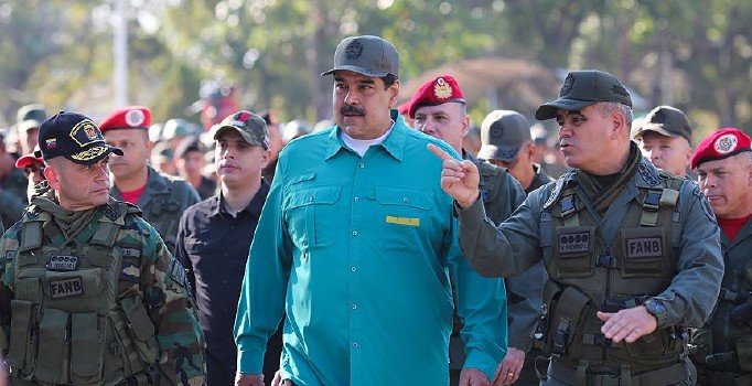 Maduro'dan askerlere birlik ve disiplin talimatı