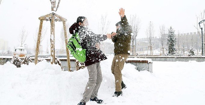 Kocaeli Kandıra'da okullar tatil edildi