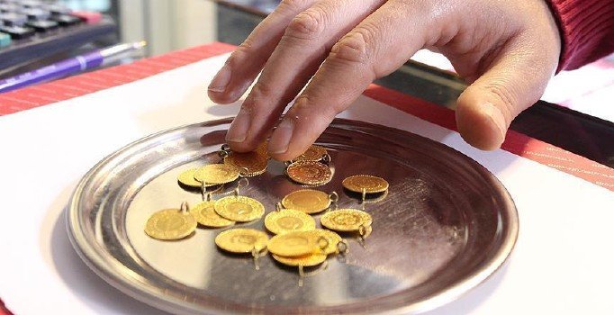 Gram altın 225 lira seviyelerinde