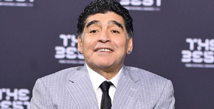 Maradona karın fıtığında ameliyat oldu