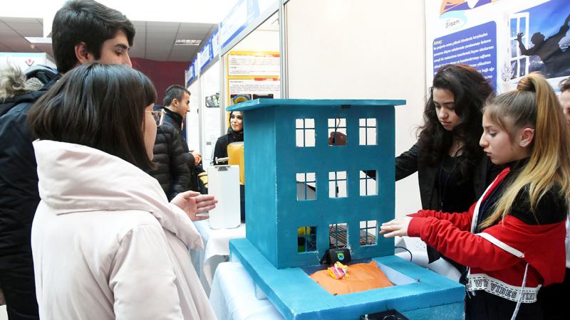 Vanlı öğrenciler, yüksekten düşmelere karşı proje geliştirdi