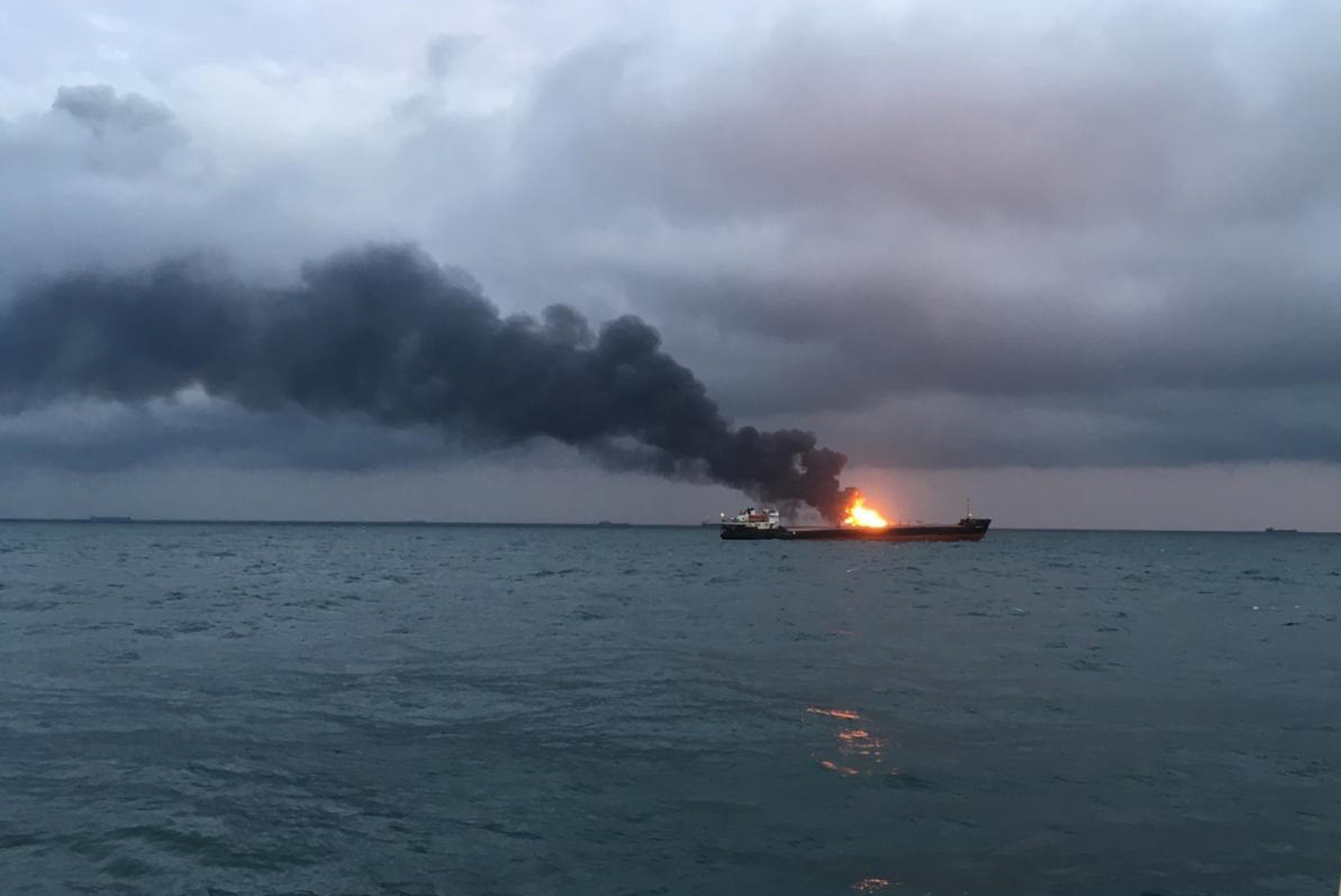 AT least 10 dead on gas transportation vessels in Kerch Strait