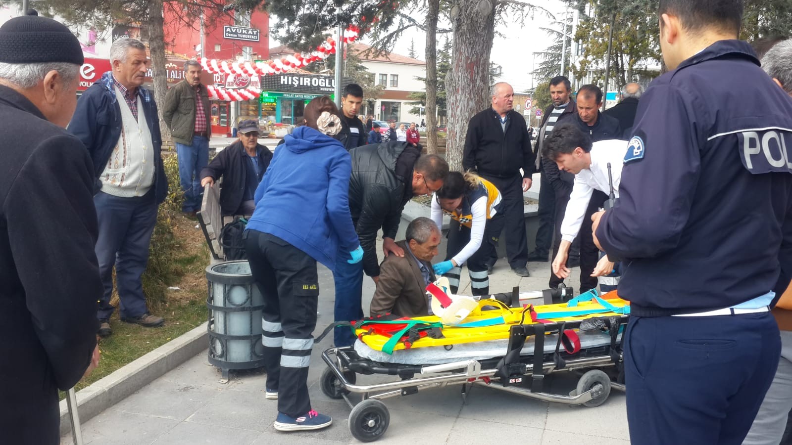 PARKTA YÜRÜRKEN FENALAŞTI