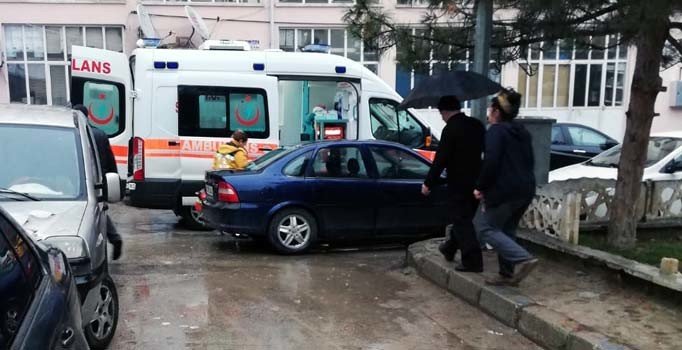 Ambulans sokağa giremeyince, kalp krizi geçiren hasta öldü