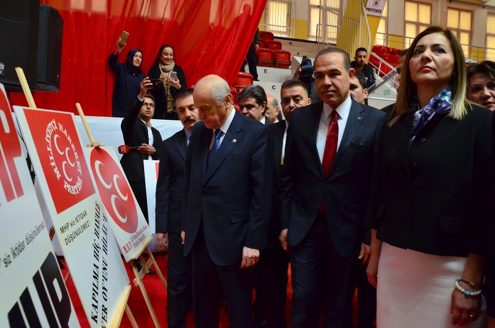 Bahçeli MHP'nin 50. Yıl Sergisini Gezdi