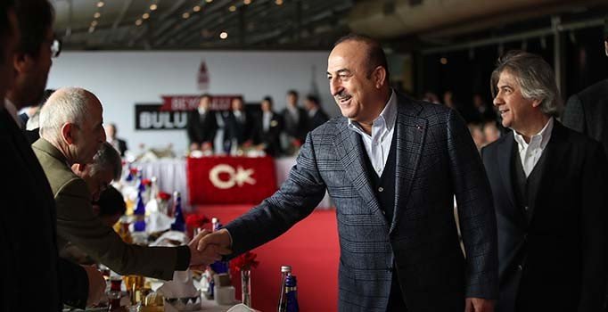 Çavuşoğlu: Irak'ın inşası için 5 milyar dolar kredi vereceğiz