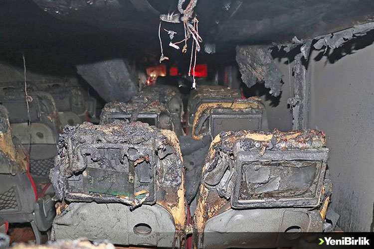 TEM'de Seyir Halindeki Yolcu Otobüsü Yandı