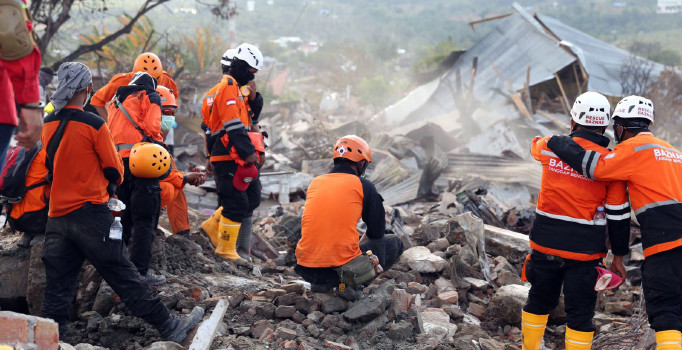 Endonezya'da maden ocağında heyelan: 7 ölü