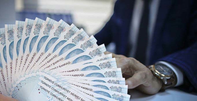 Hazine 9,8 milyar lira borçlandı