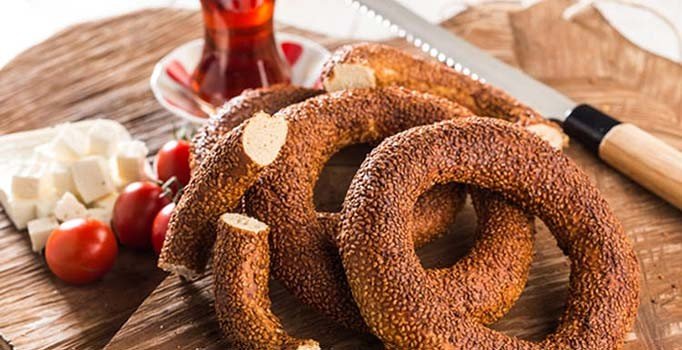 Bursa Orhangazi'de çay-simit 2,75 TL