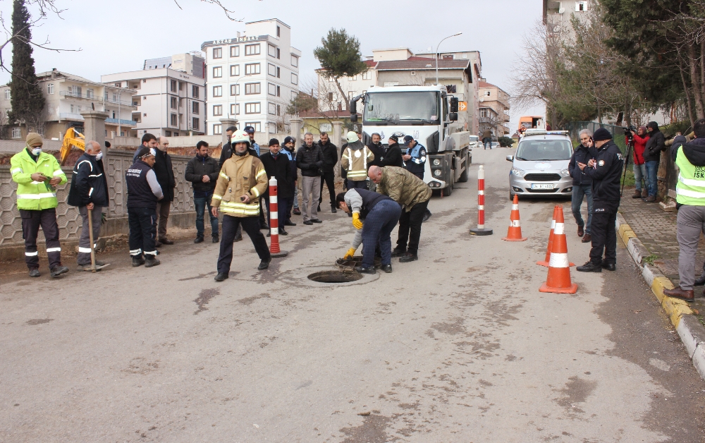 Tuzla'daki Gizemli Kokuya Soruşturma