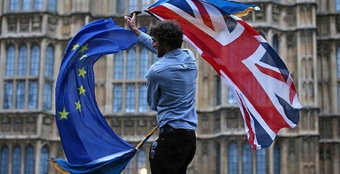 AB'den anlaşmasız Brexit hazırlığı