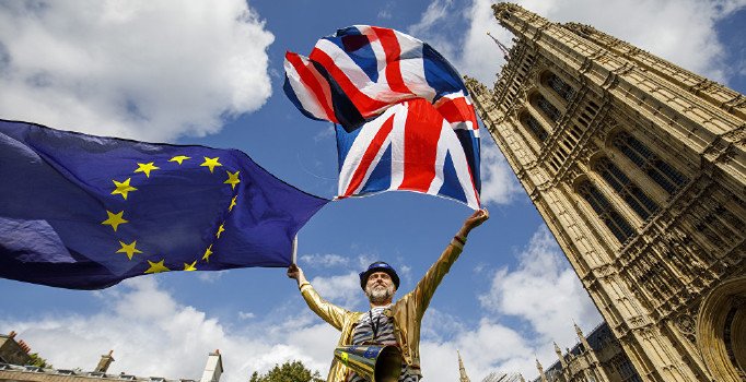 Brexit'i iptal dilekçesine 2,5 milyon imza