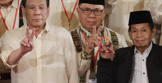 Bangsamoro'da meclis üyeleri Kur'an-ı Kerim üzerine yemin etti