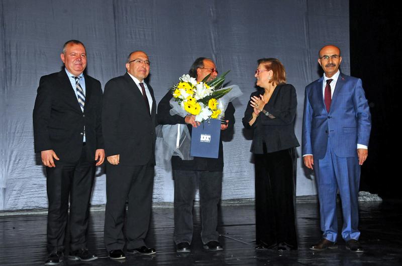 Türkiye'nin en uzun tiyatro festivali başladı