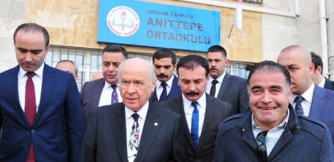 MHP lideri Devlet Bahçeli oyunu kullandı