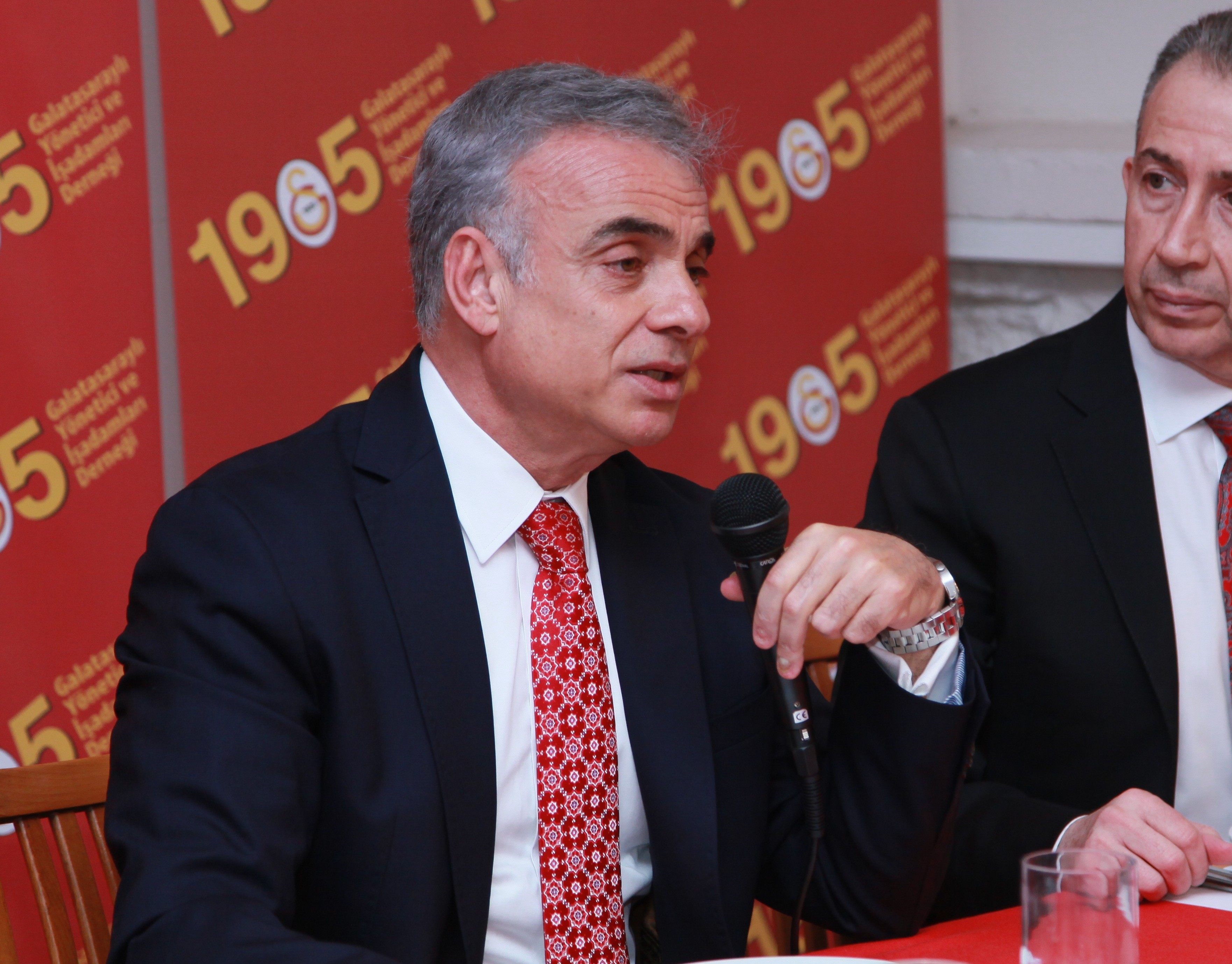 (ÖZEL HABER) MEHMET HELVACI: "GALATASARAY'A MAHKEME TARAFINDAN KAYYUM ATANABİLİR" GALATASARAY ESKİ YÖNETİM KURULU ÜYESİ MEHMET HELVACI: "BEN BAŞKANIN YERİNDE OLSAM, DURDURMA KARARI ALSAM BİLE SEÇİME GİDERDİM"