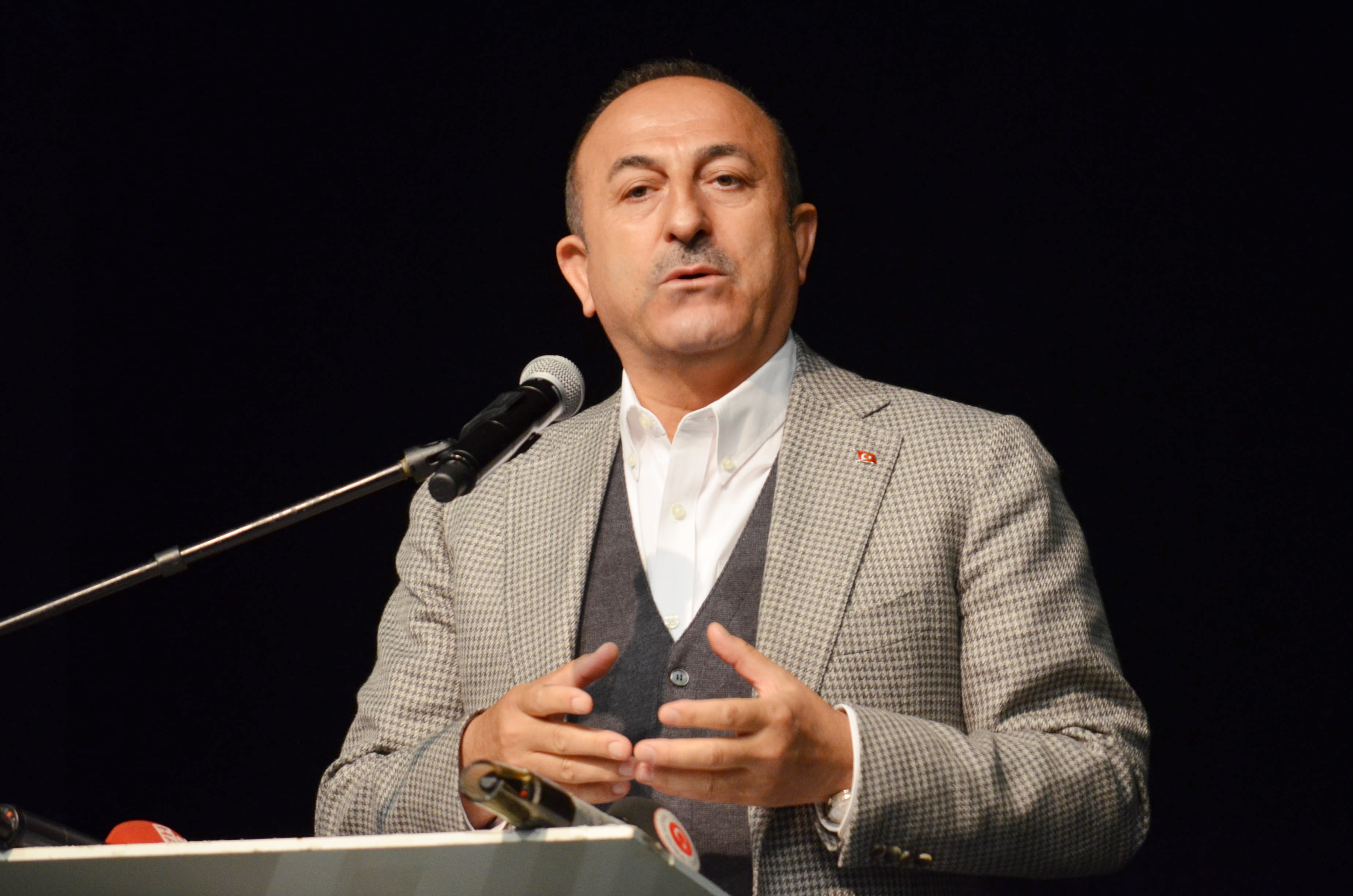 ÇAVUŞOĞLU: "HER PARTİ İTTİFAK KURABİLİR AMA BİZ İTTİFAKLARIN İÇİNDE TERÖR ÖRGÜTLERİNİ GÖRMEK İSTEMİYORUZ" "ARTIK BAŞKALARI KARAR ALACAK O KARARLARA TÜRKİYE UYACAK O DEVİR BİTTİ"