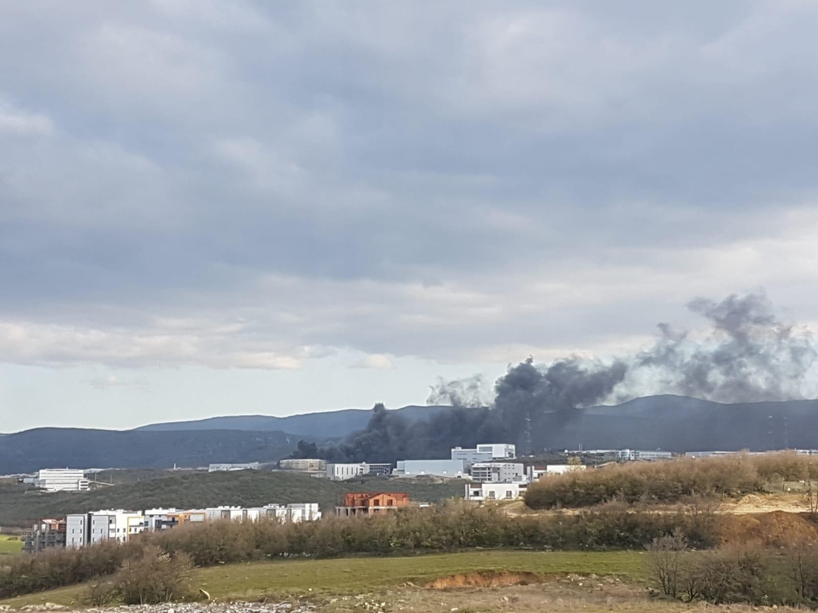 KOLTUK FABRİKASINDA KORKUTAN YANGIN