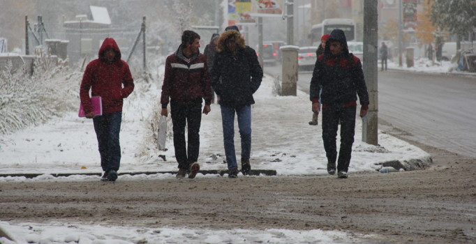 Doğu Anadolu'da 3 ile yoğun kar uyarısı