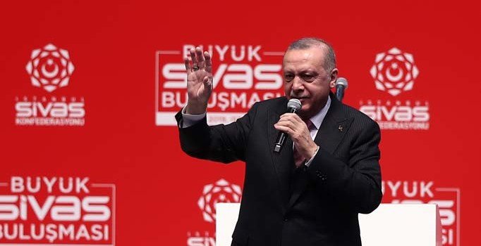 Erdoğan: Muhalefet anketlerle her gün fal açarken biz sahadayız