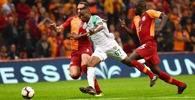 Bursaspor evinde Galatasaray'a karşı üstün