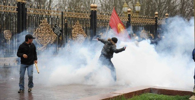 Kırgızistan-Tacikistan sınırındaki gerginlik: Çocuk ve kadınlar tahliye edildi