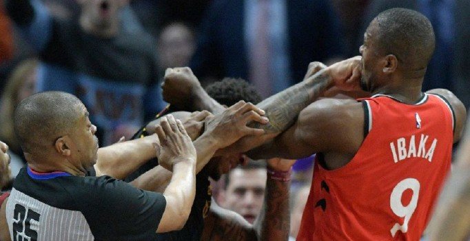 NBA’de skandal görüntüler: Serge Ibaka ve Marquese Chriss birbirine girdi