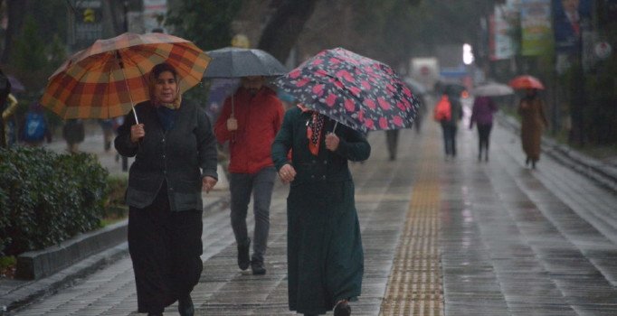 Meteorolojiden hem kar hem de sağanak yağış uyarısı