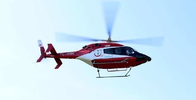 İran'da ambulans helikopter düştü: 5 ölü