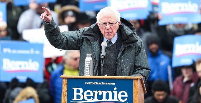 Senatör Sanders: Trump, ABD tarihinin en tehlikeli başkanı