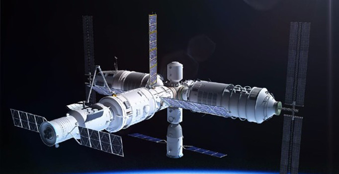 Çin uzaya iletişim uydusu fırlattı
