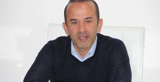 Mehmet Özdilek: Beşiktaş'ı çalıştırmaya hazırım