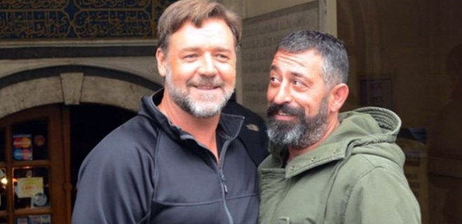 Russell Crowe'dan Cem Yılmaz’a teklif var!