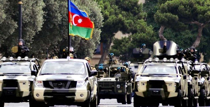 Azerbaycan ordusu özel tatbikat yaptı