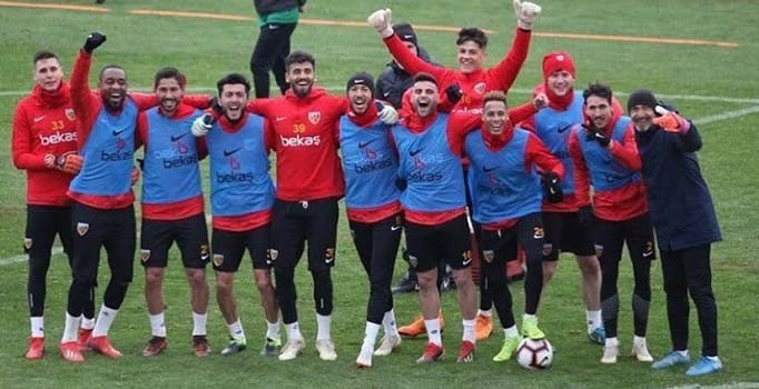 Kayserispor’da yüzler gülüyor